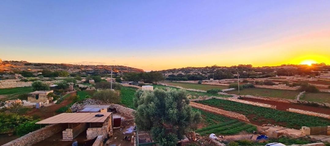 Valley View Qrendi Exterior photo